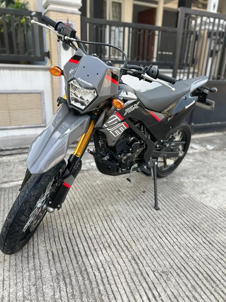 KLX SM SE 150cc 2024