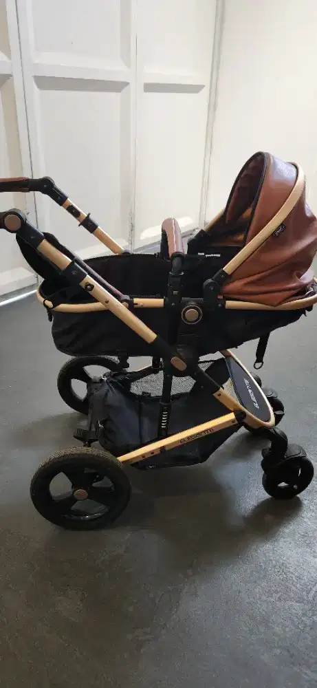 Stroller almost new pliko elegante