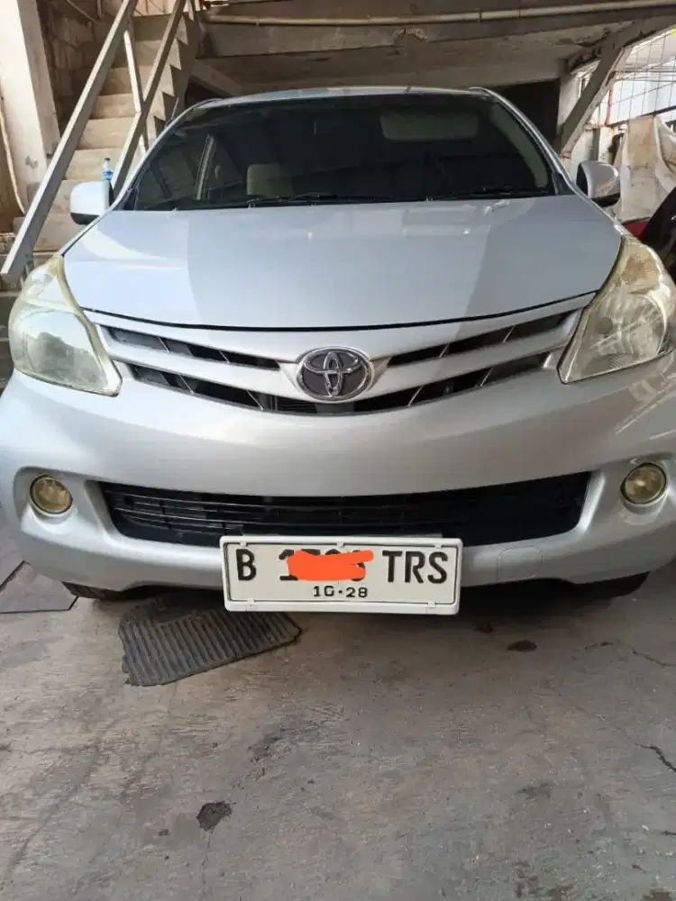 Toyota Avanza e matic 2013