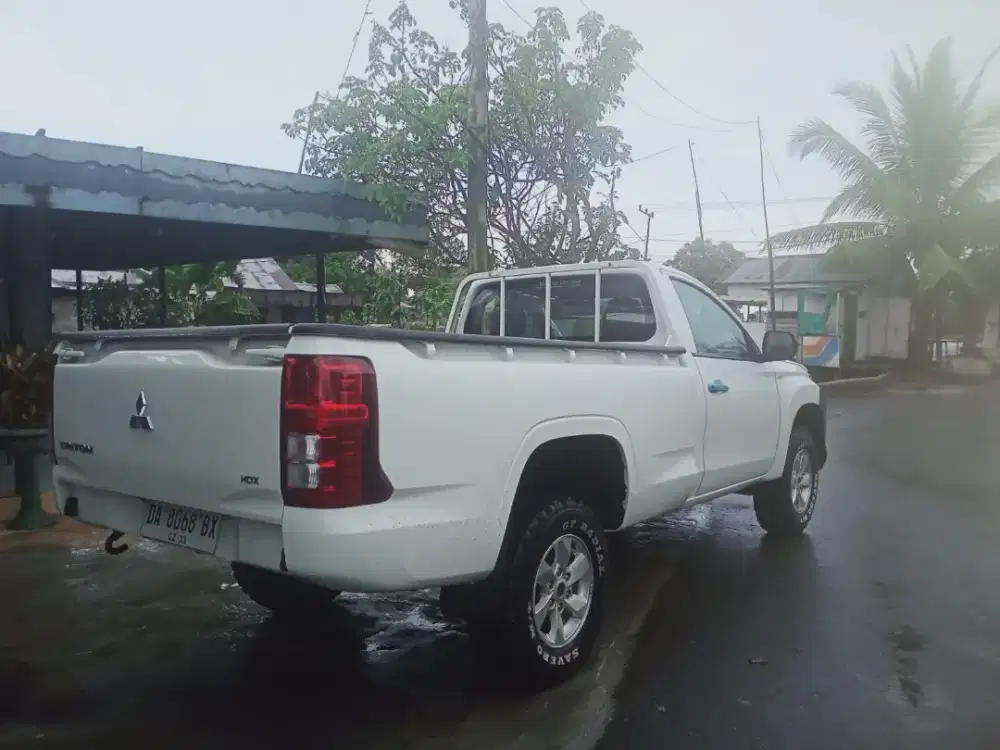 d jual mobil triton