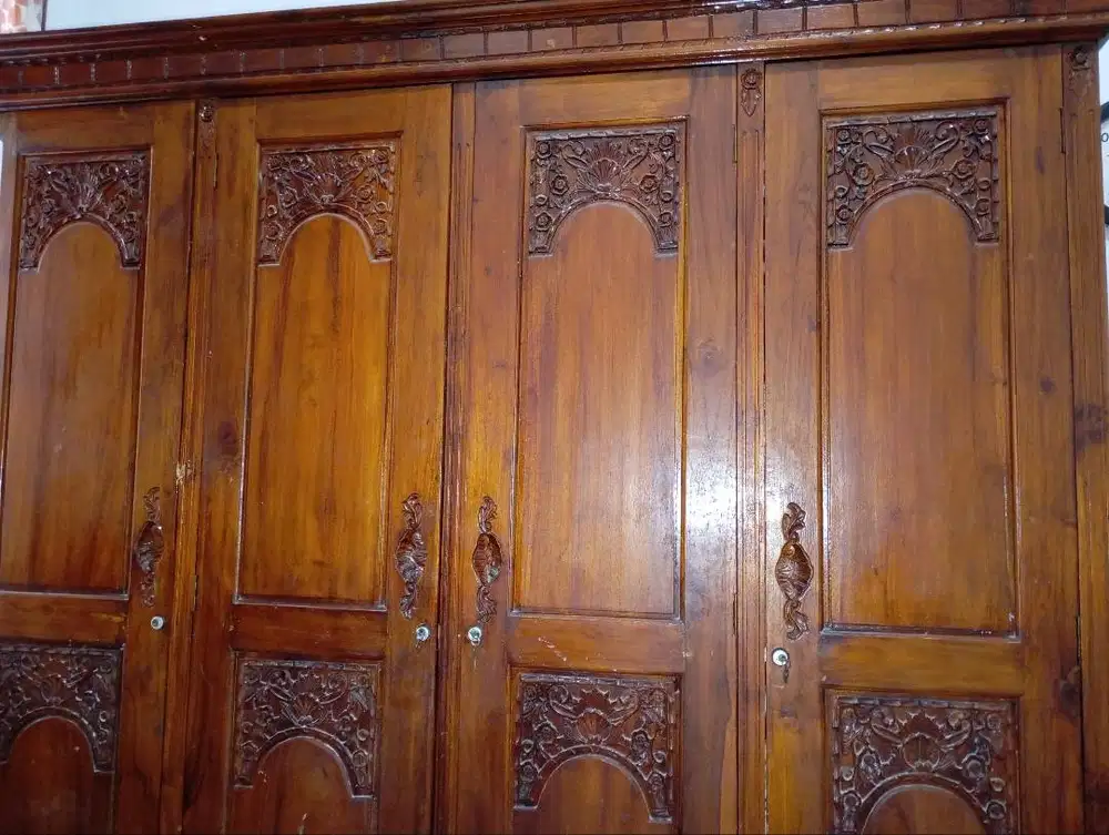 Dijual Lemari Jepara Jati Ukiran 4 Pintu