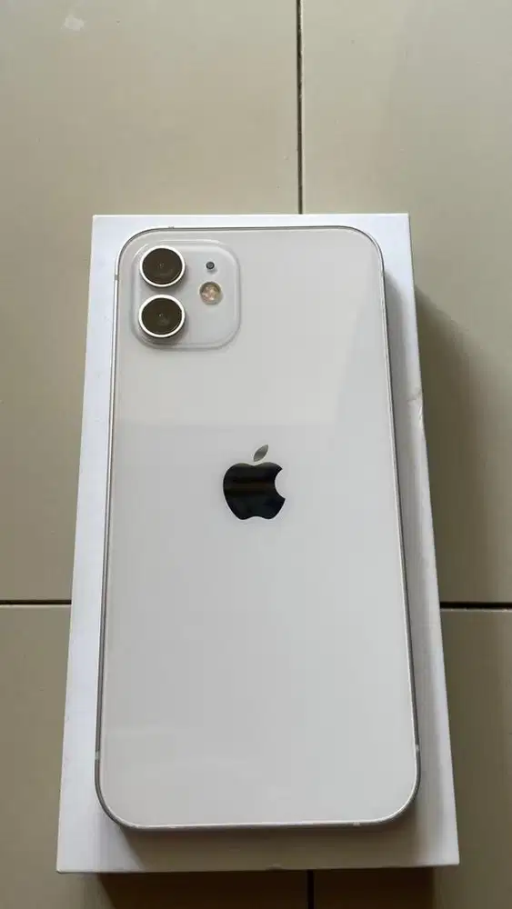 iPhone 12 64GB White