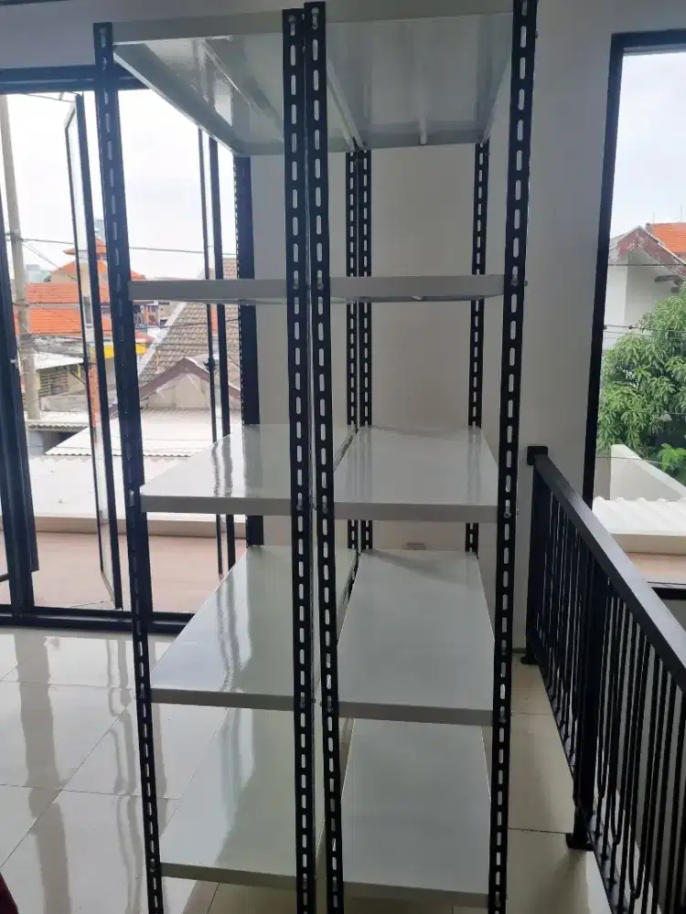 Rak besi siku ful besi ramping