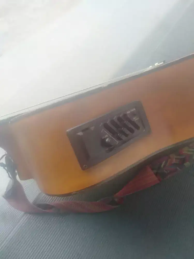 gitar acoustik elektrik merk coyboy