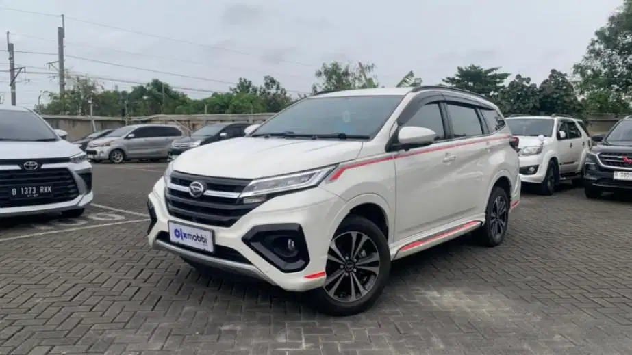 Daihatsu Terios  1.5 R Custom Bensin-AT 2021 Putih
