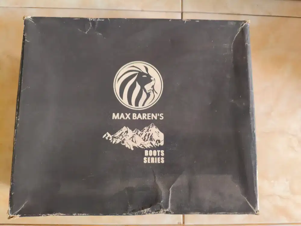 Sepatu boots merk Max Baren's