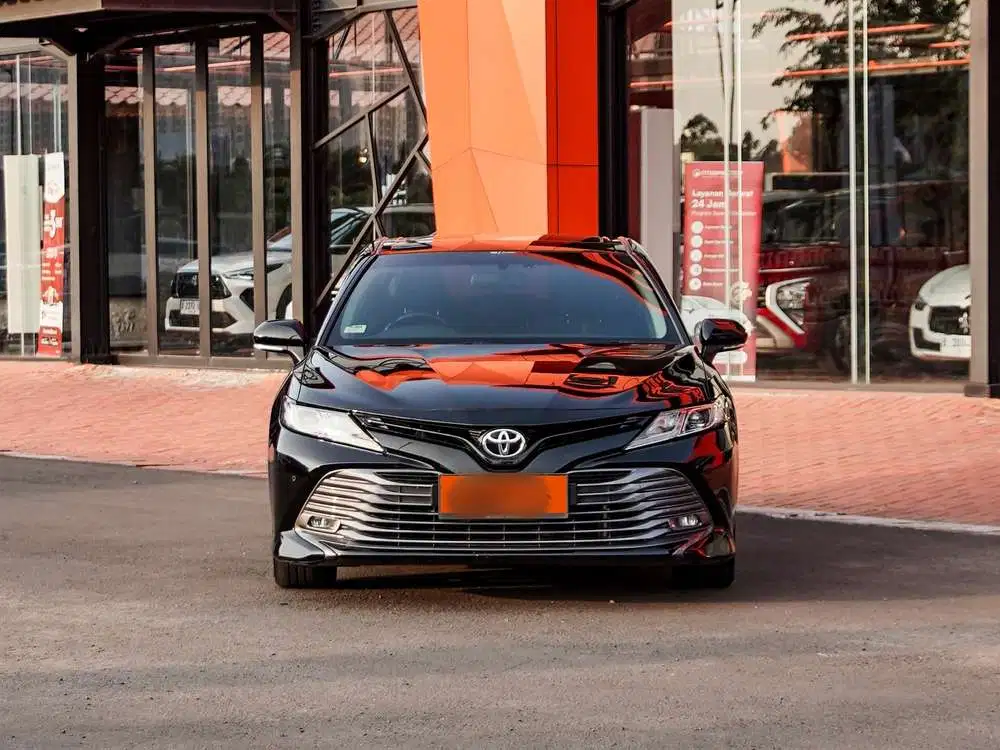 Toyota Camry 2.5 V At 2020