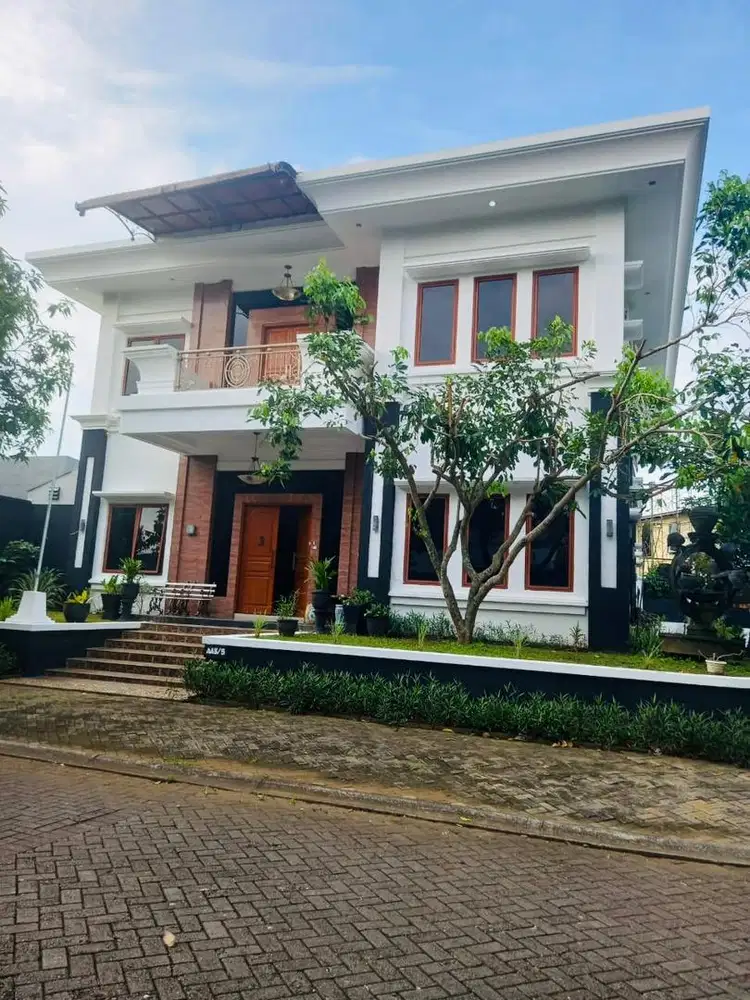 JUAL CEPAT RUMAH MEWAH GRAHA TAMAN BUNGA BSB SEMARANG