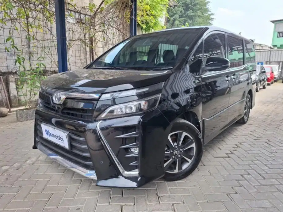 DP RENDAH Toyota Voxy 2.0 Bensin-AT 2018 WVC