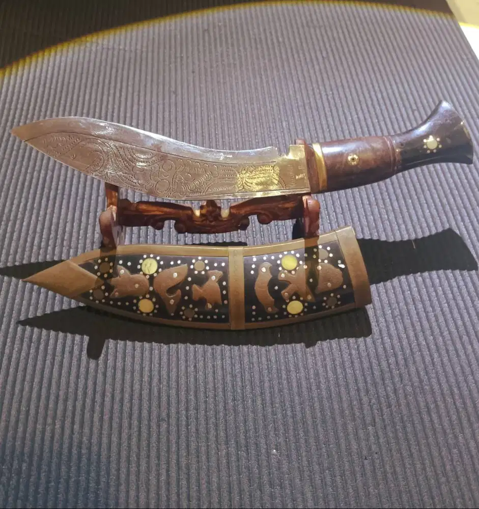 Pisau Kukri Asli Nepal (Khukuri) atau golok hiasan khas bergaya etnik