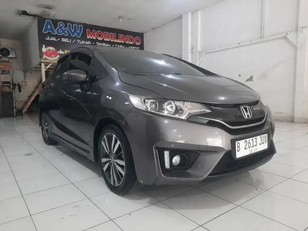 HONDA JAZZ 1.5 RS AT 2014 PUTIH