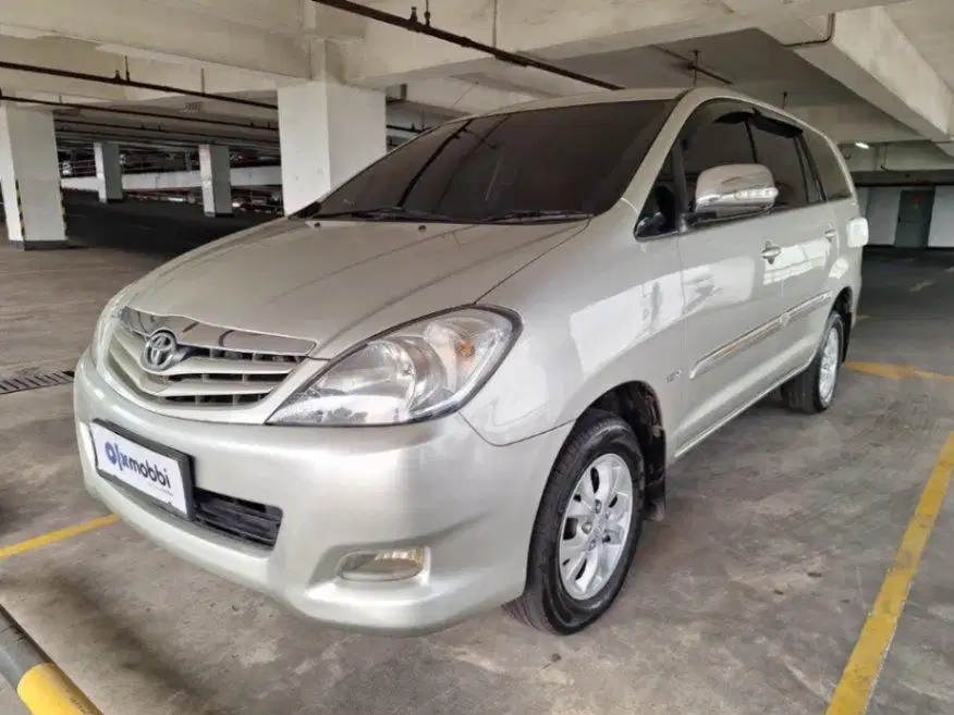 DP RENDAH Toyota Kijang Innova 2.0 G Bensin-AT 2011 WMJ