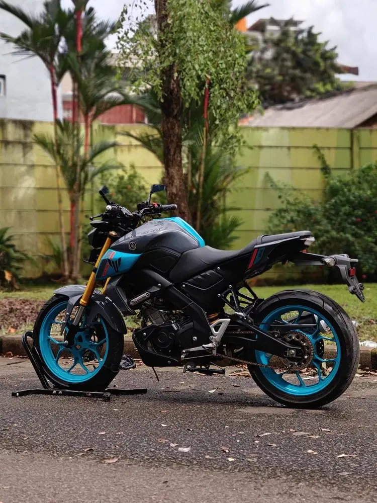 YAMAHA MT15 2022 GREY PAJAK HIDUP MULUS KAYAK BARU