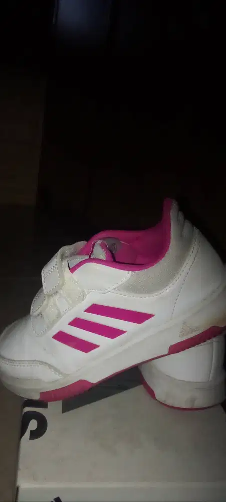 Sepatu second Adidas Anak