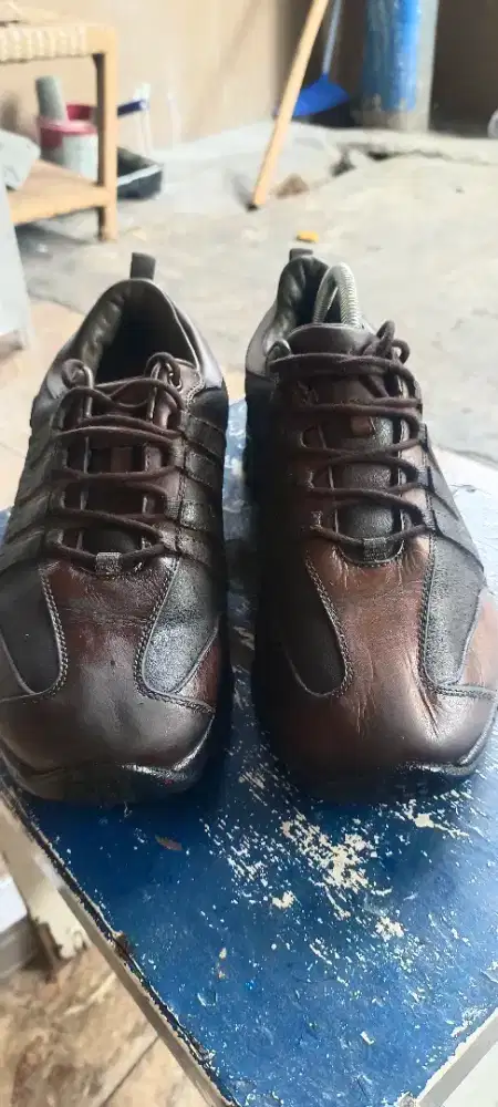 Sepatu casual montbell