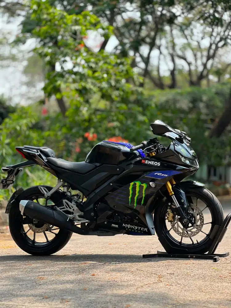 YAMAHA YZF R15 V3 MONSTER 2019 HITAM KM LOW PAJAK PANJANG SIAP RIDING
