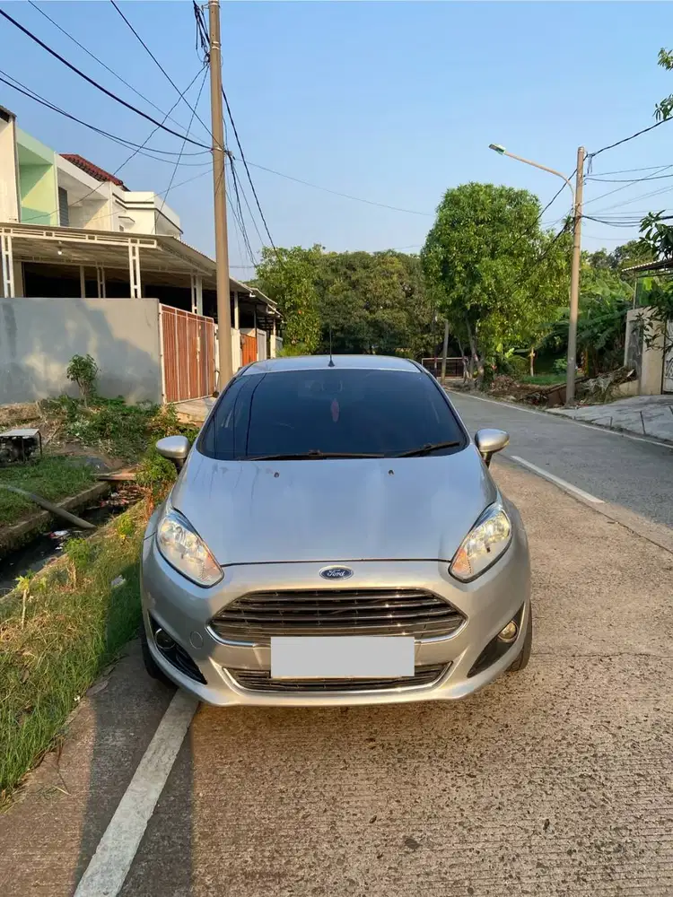 Ford Fiesta S 1.5 Facelift 2014 (LOW KM!)