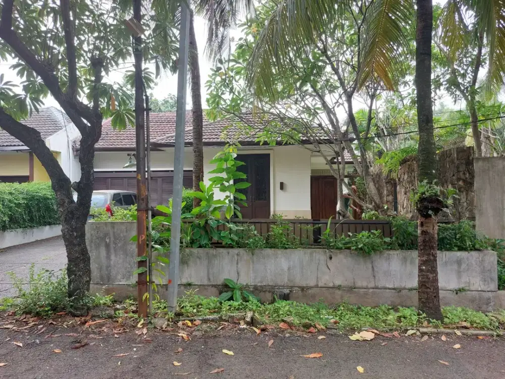 Rumah Luas 5 Kamar Siap Huni 15 Mnt ke Gerbang Tol Tebet  J-47259