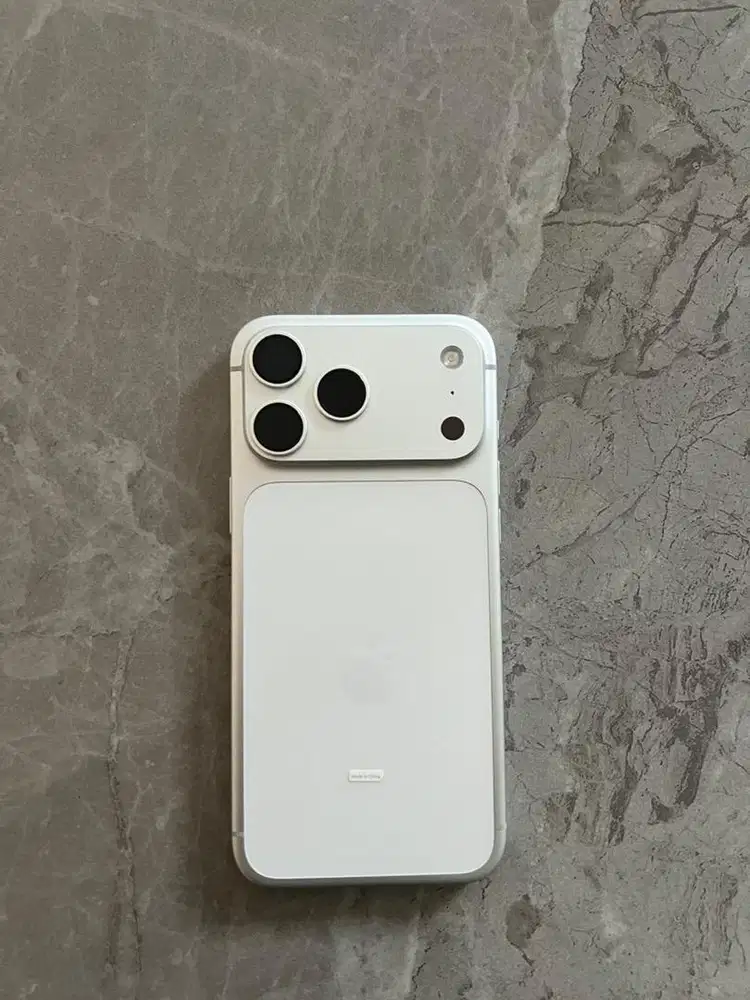 IPHONE 17 PRO MAX ,SILVER , 512 GB