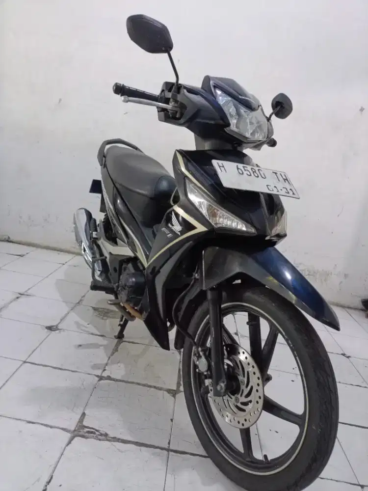 supra x 125 thn 2016 hitam