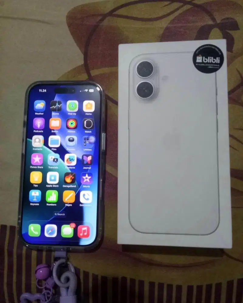 #WTS IP 17 white 256 GB RESMI