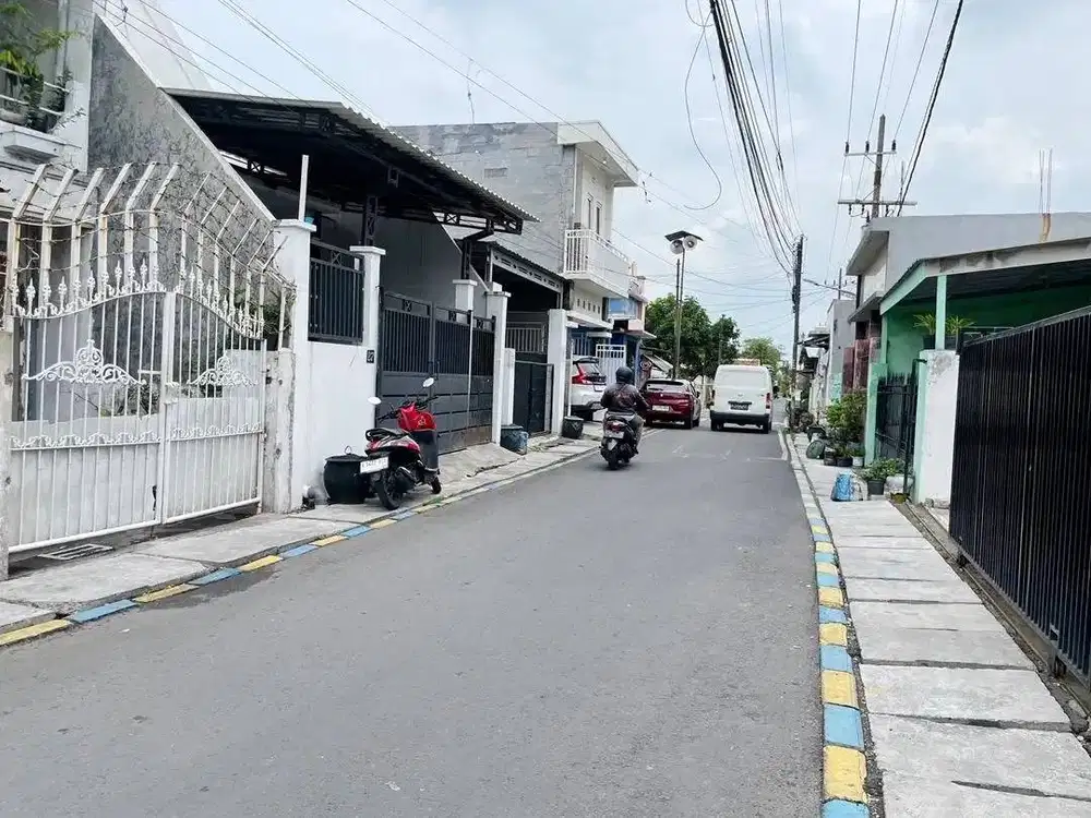 Hit tnh (217m2) di jln utama Ploso