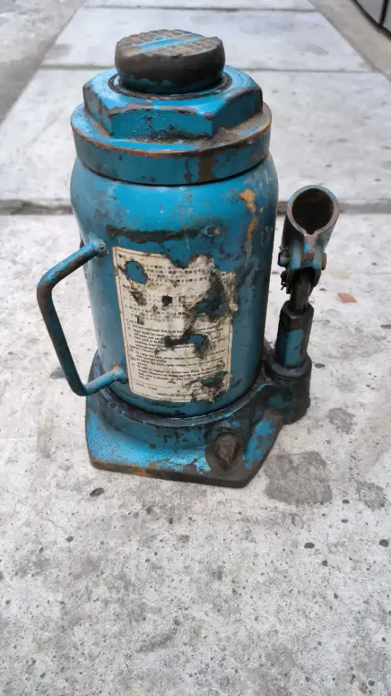 Jual dongkrak mobil ga di pakai mending jadi duit