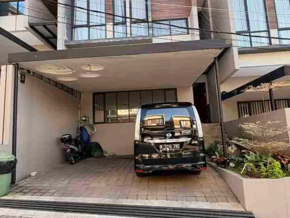 rumah 2lantai siap huni lokasi bagus di cluster pondok hijau setiabudhi sersan bajuri bandung kota