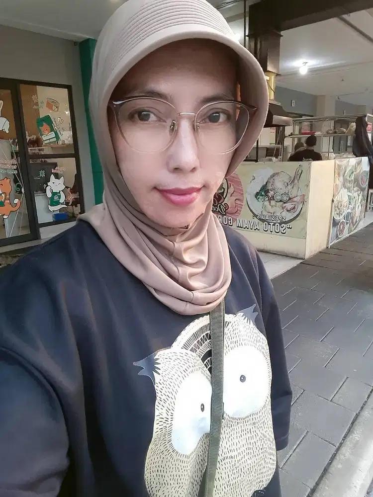 Saya sedang membutuhkan pekerjaan art untuk di wilayah gading serpong