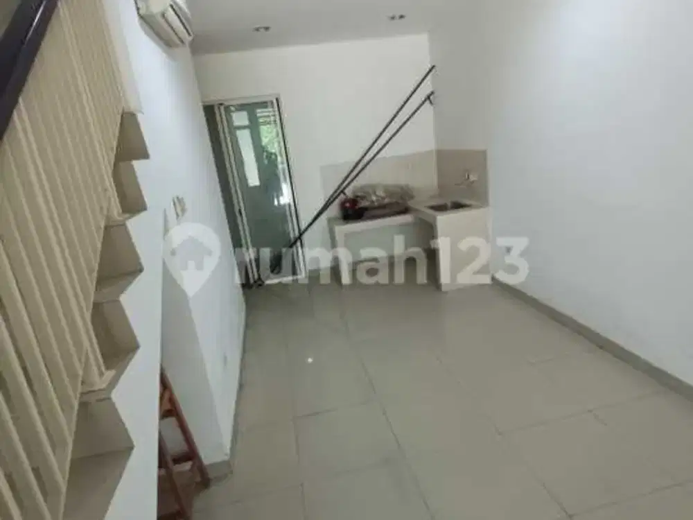Disewakan Rumah Dicluster Katamaran Pik1 Murah