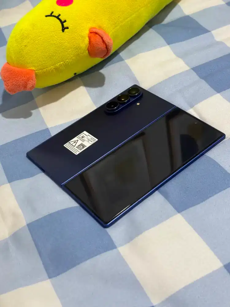 Samsung Galaxy Z Fold7 Shadow Blue 12/256 Garansi SEIN 12-2026