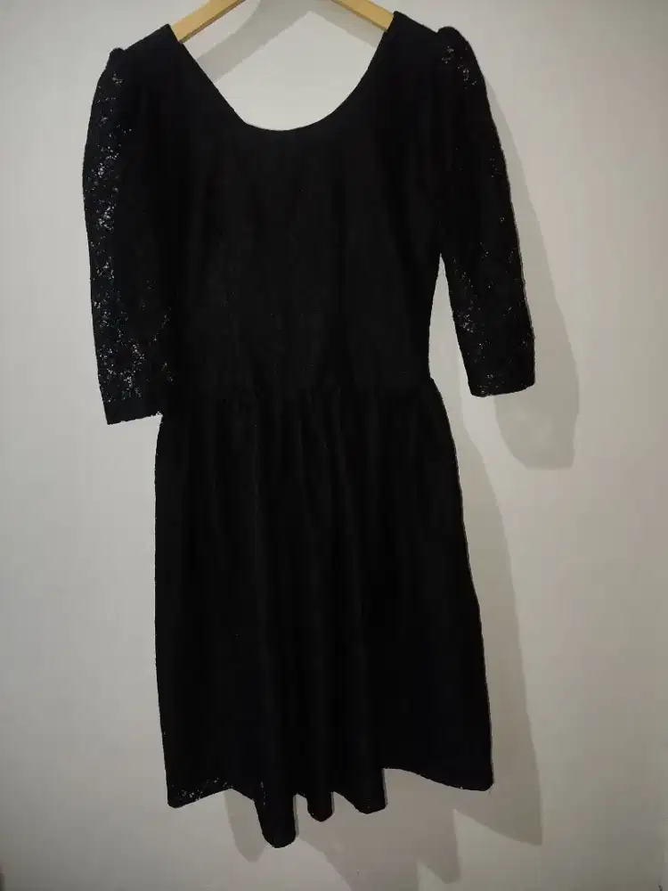 Dress hitam brukat