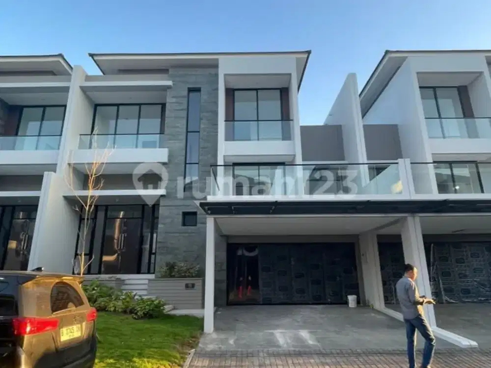 Disewakan Rumah di Cluster Permata Hijau Pik2 Milenial 12X20