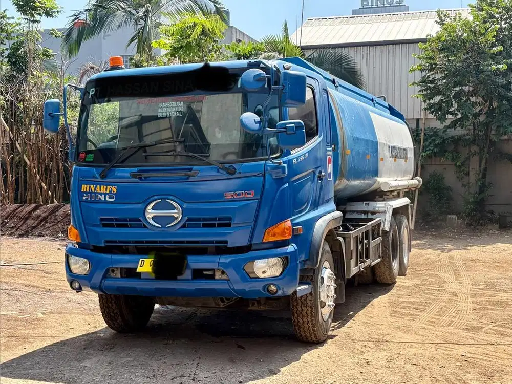 Hino 500 Tangki 6x2 2015