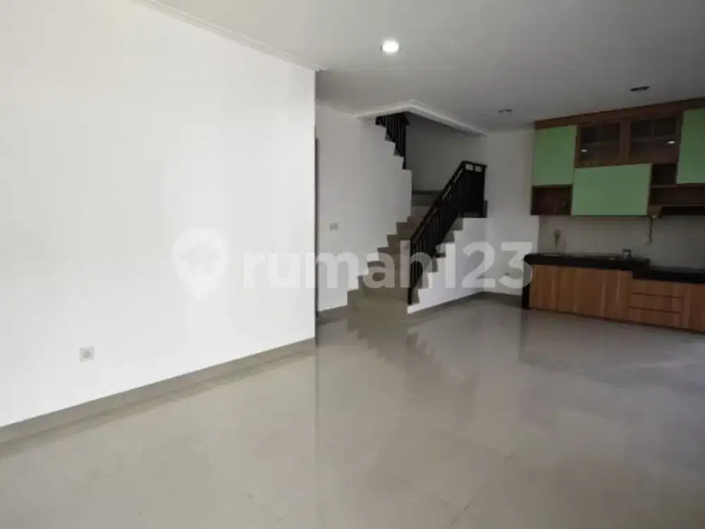 Dijual Rumah Cluster Scarlet Like New di Pik 2