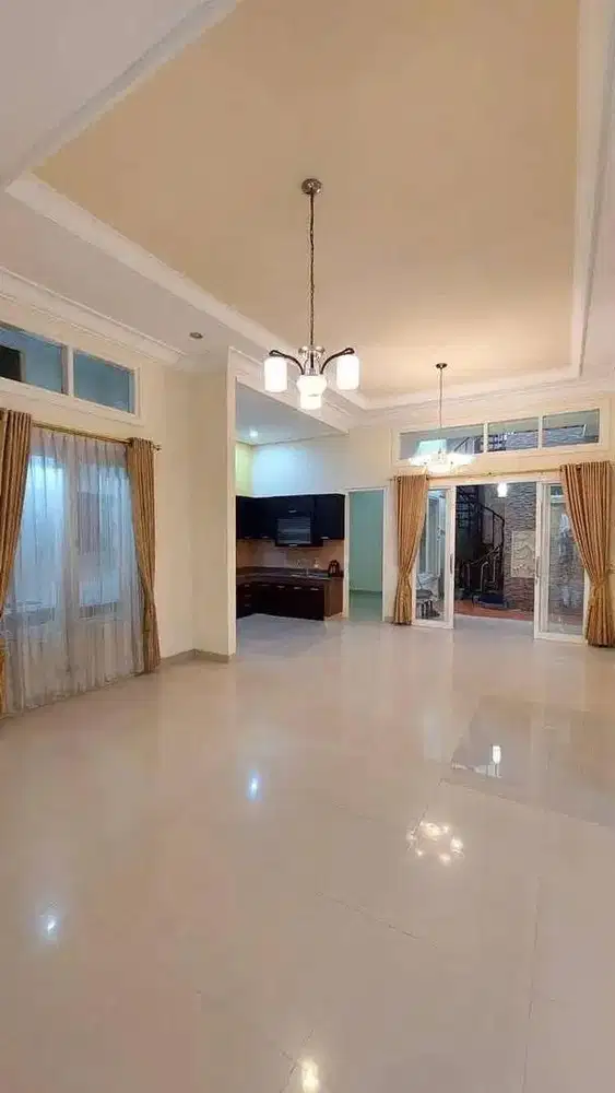 Rmh (10x21,7) di Central Park A.Yani Ketintang