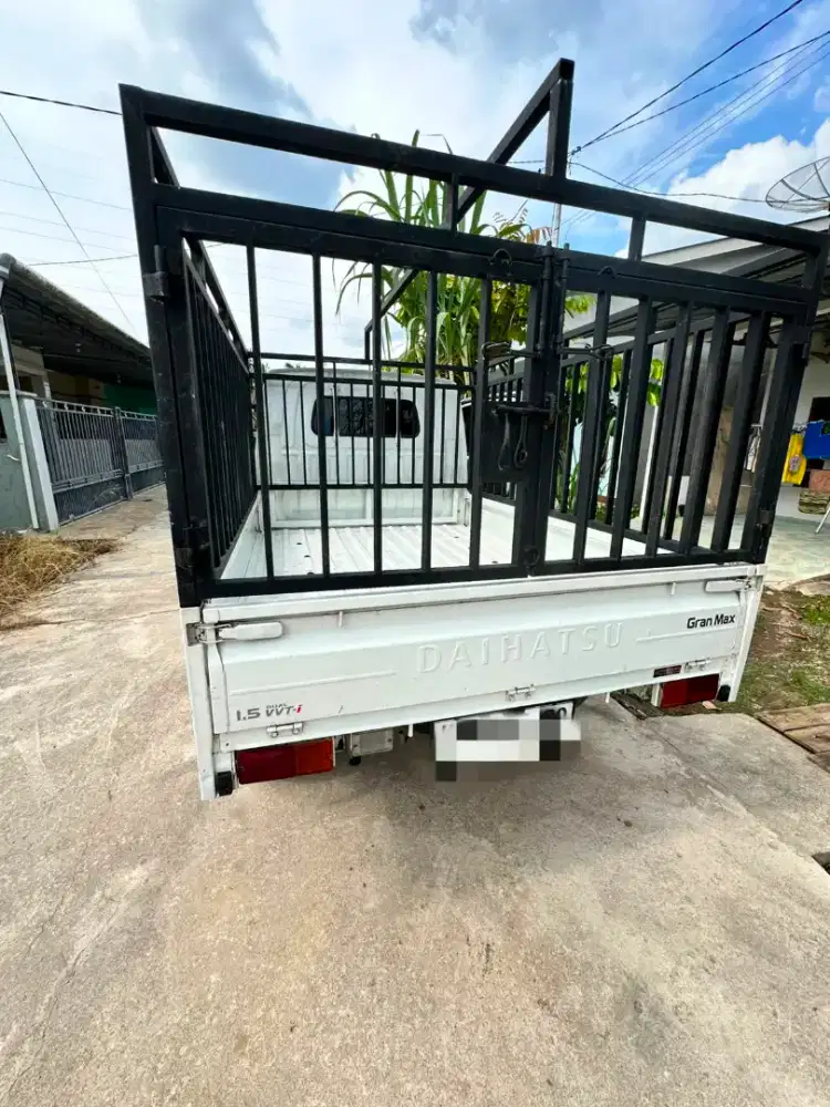 Pagar Bak, Teralis Bak, atau Kerangkeng/Ram Bak Mobil Pick Up.