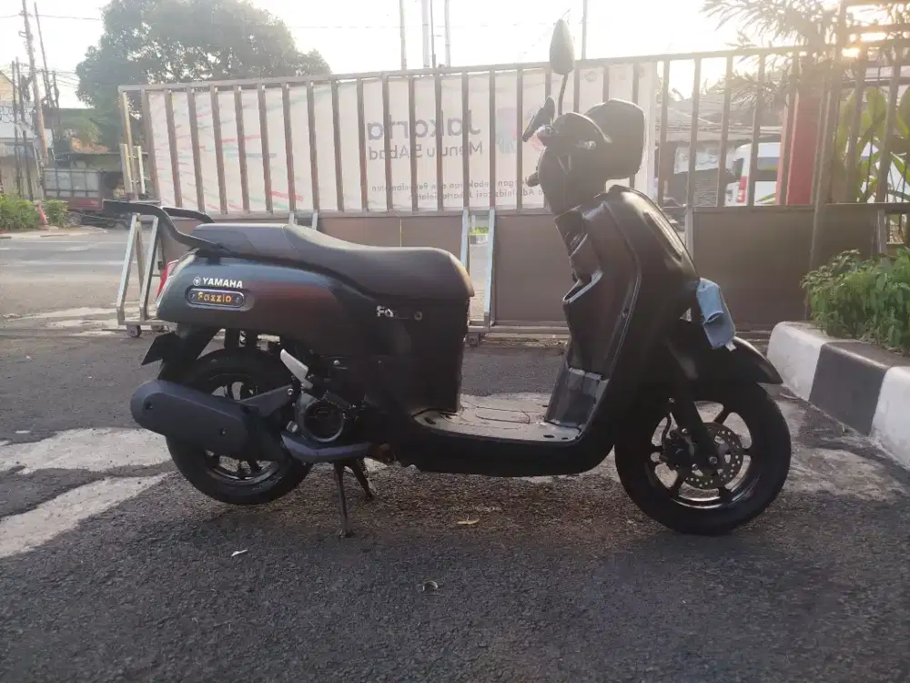 YAMAHA FAZZIO LUX HYBRID 2023 LOW KM