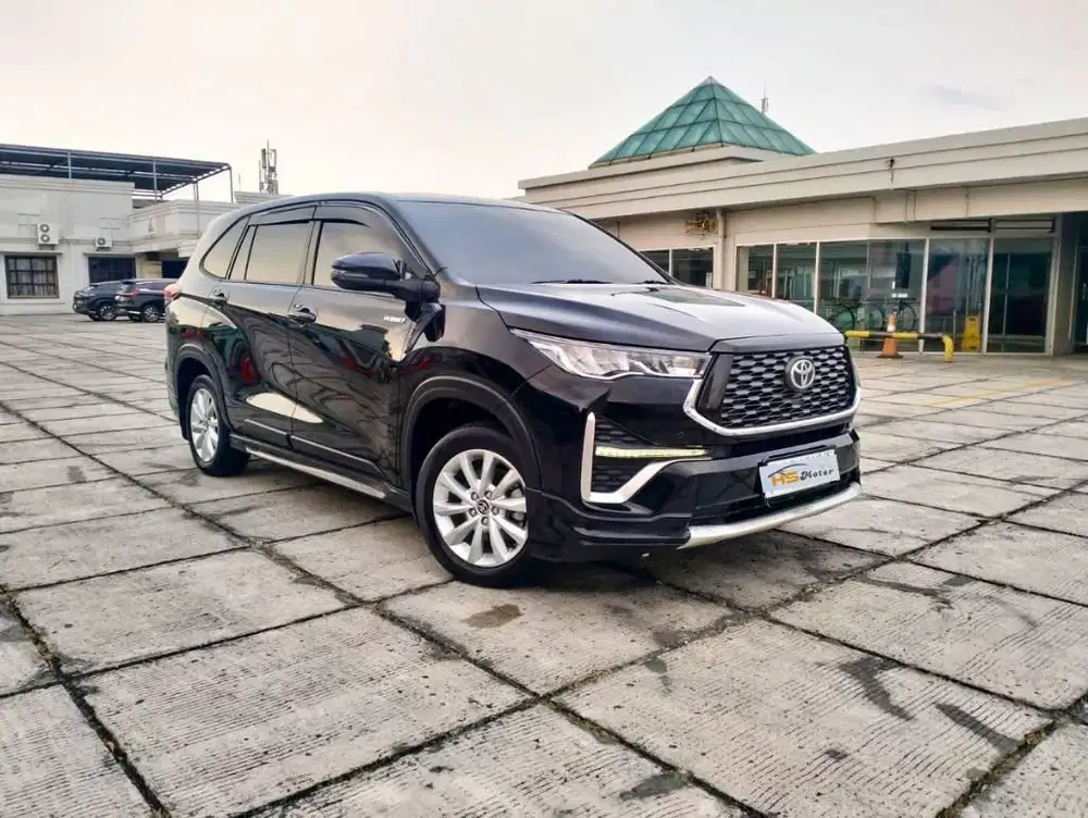 [KM 9rb]Toyota Innova Zemix V Hybrid 2.0 Metic Modelista 2025