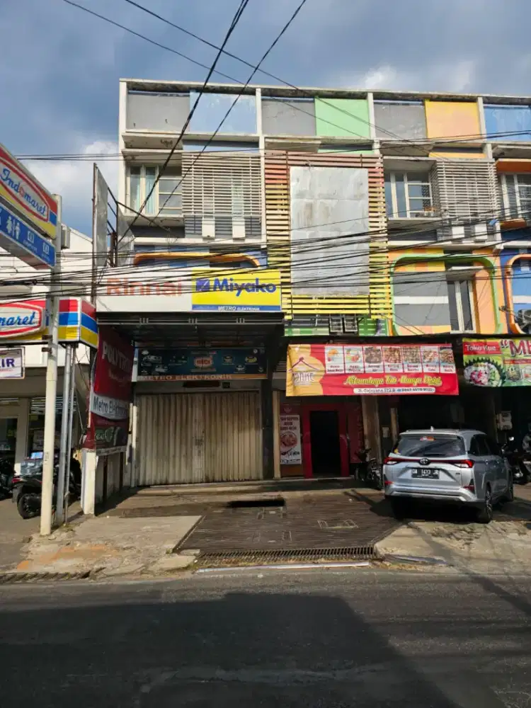 DI JUAL CEPAT RUKO 3 LANTAI DENGAN TANAH BELAKANG GENTONG PAKIR LUAS