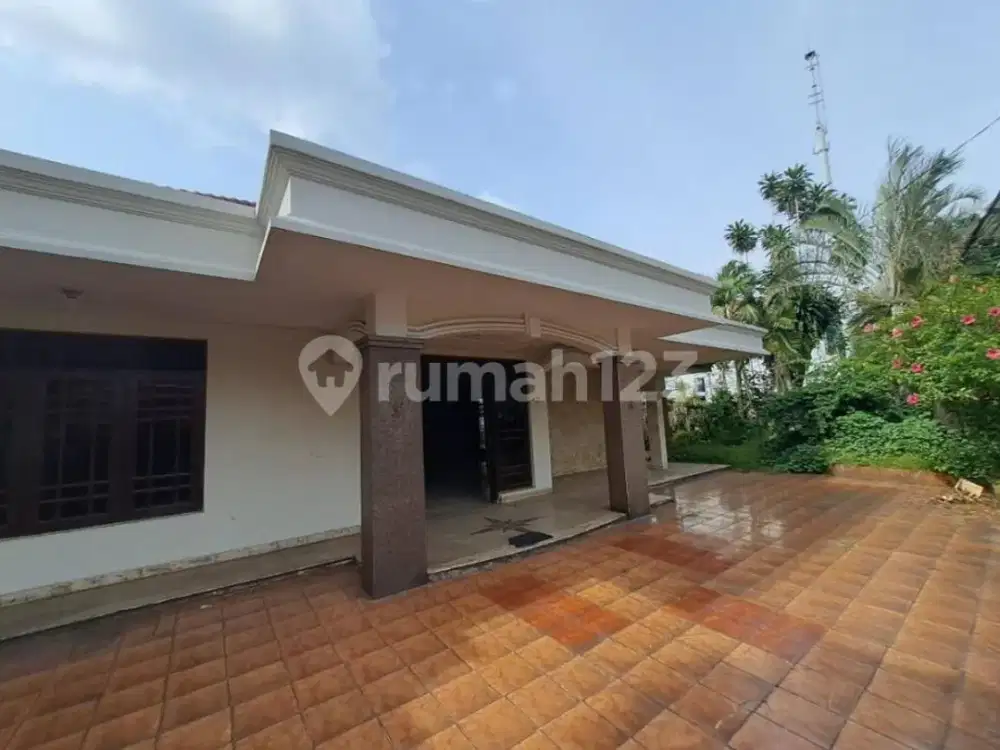 Dijual Rumah Luas Sangat Strategis di Tebet Jakarta Selatan