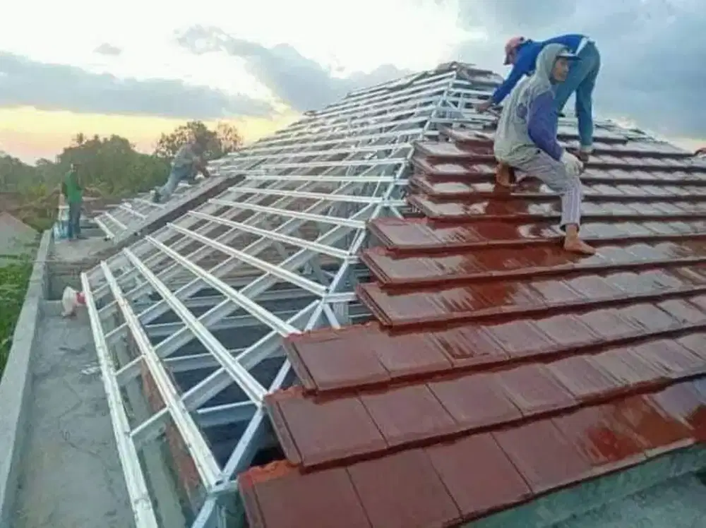Rangka atap baja ringan terpasang
