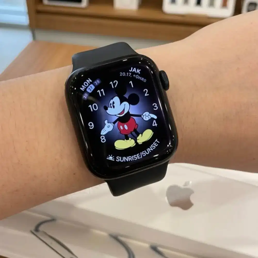 Apple Watch Series 8 41mm Midnight Aluminum Original iBox - Like New