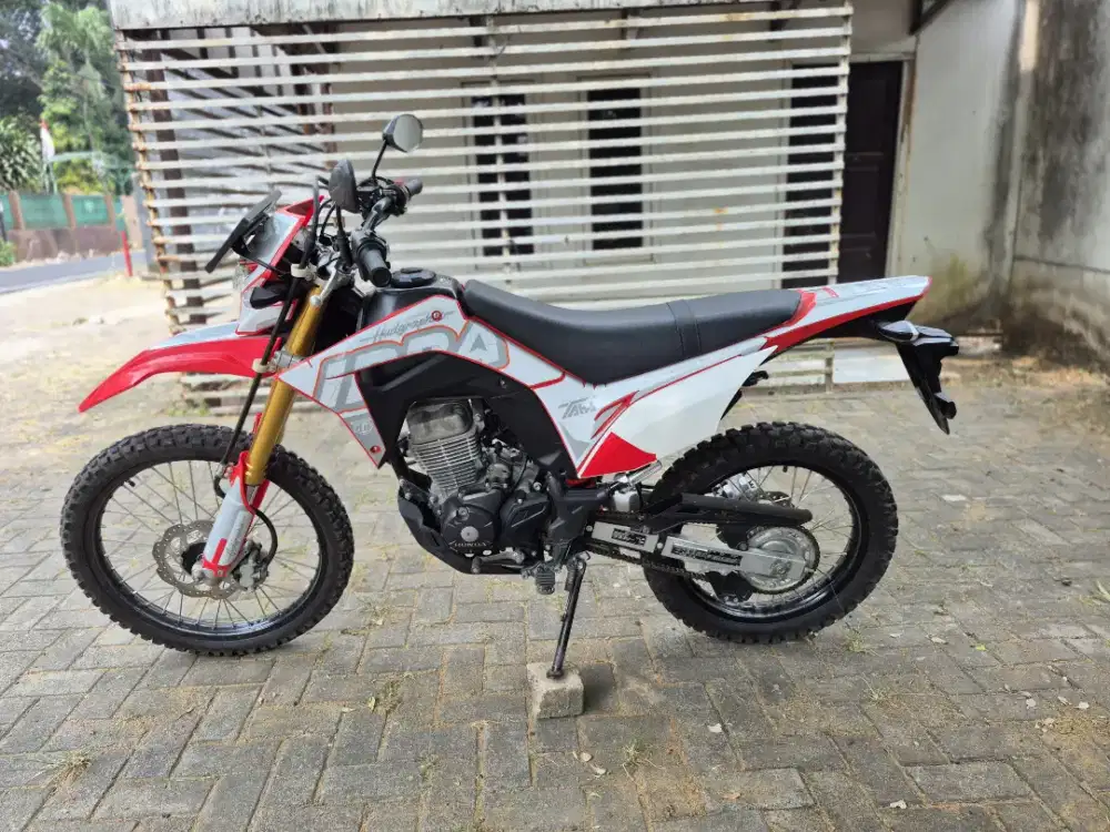 Dijual Honda CRF tahun 2023 pajak hidup panjang mesin jos