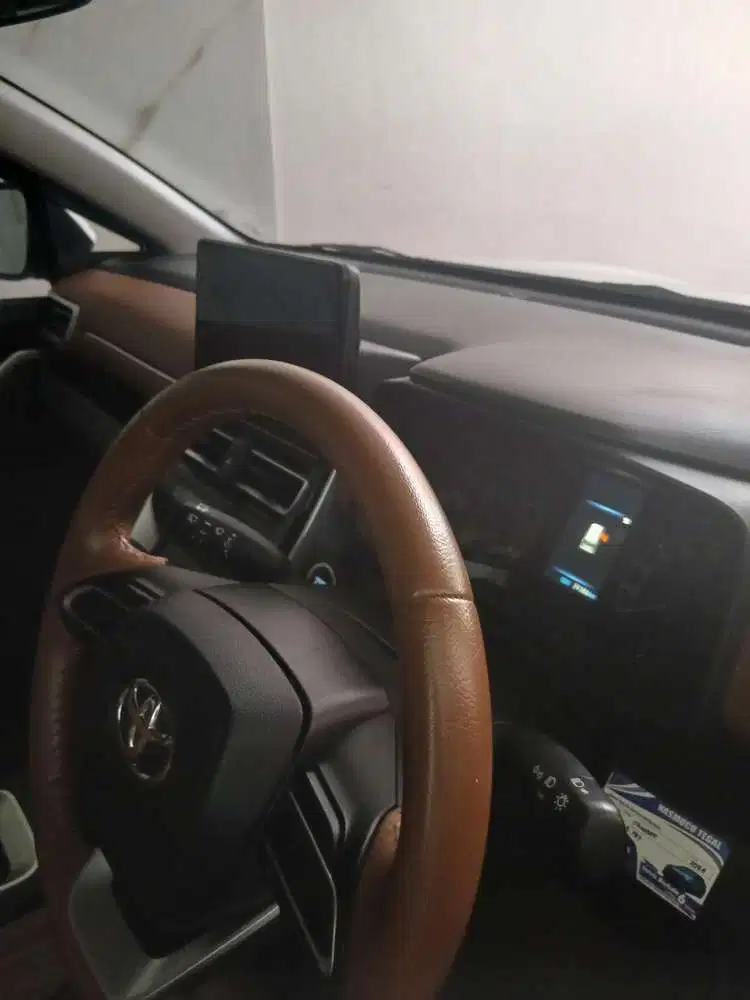 Toyota Kijang Innova 2023 Bensin