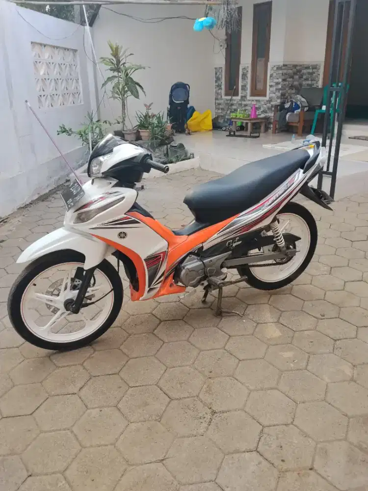 Jual sepeda motor Jupiter Z one 2014