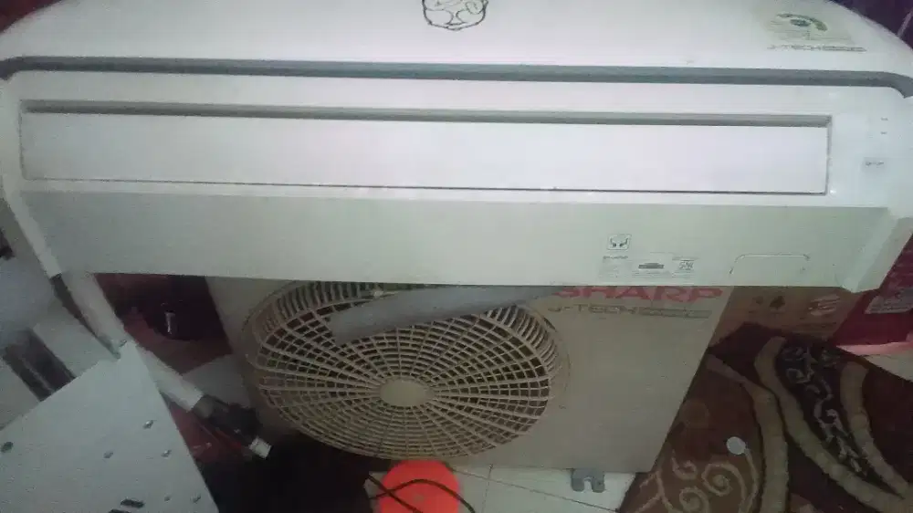 AC sharp inverter 1/2pk mulus