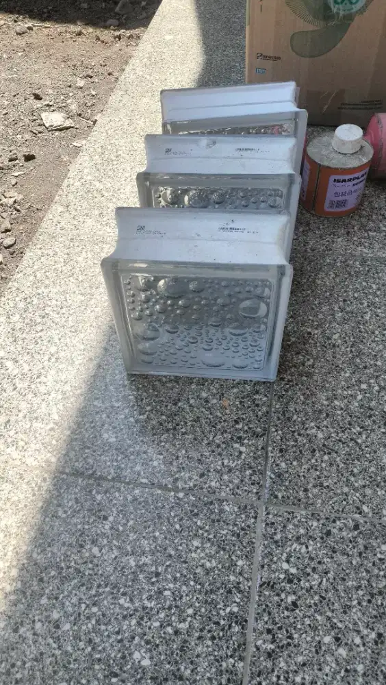 Glass block baru