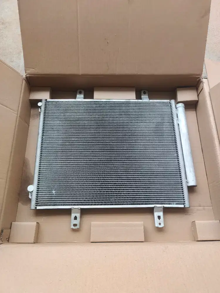 Kondensor xenia 2022 up