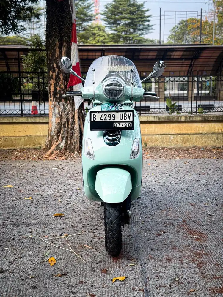 Vespa LX 125 IGET Facelift 2023